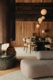 7. ROSEWOOD COURCHEVEL LE JARDIN ALPIN_COURCHEVEL HOUSE_LIVING ROOM.jpg